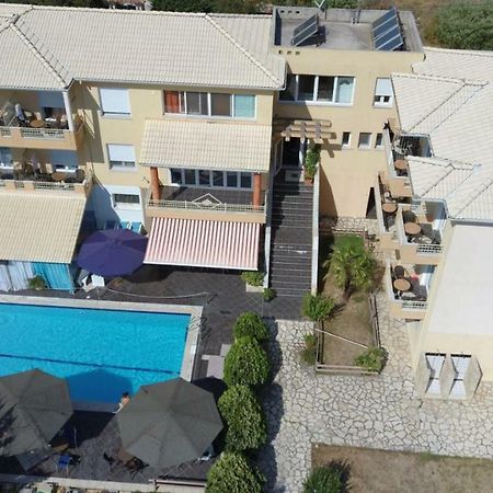 Mandrotopos Hotel Iliana מראה חיצוני תמונה