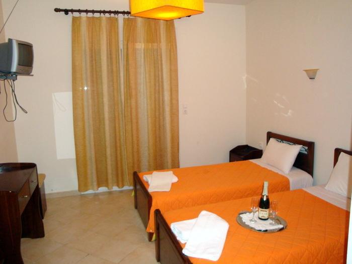 Mandrotopos Hotel Iliana מראה חיצוני תמונה