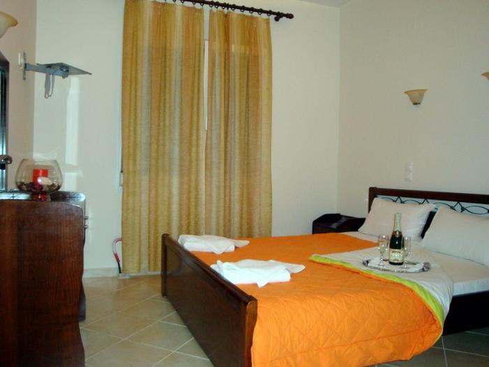Mandrotopos Hotel Iliana מראה חיצוני תמונה