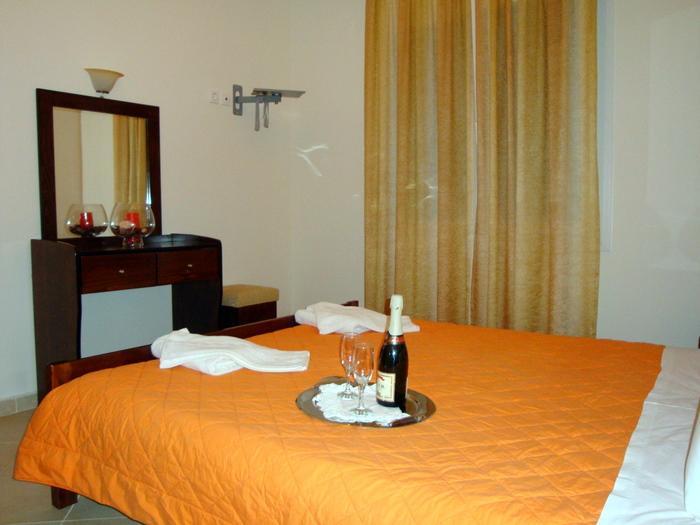 Mandrotopos Hotel Iliana מראה חיצוני תמונה