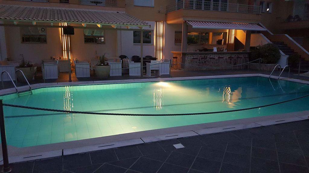 Mandrotopos Hotel Iliana מראה חיצוני תמונה