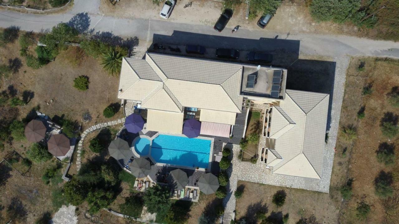 Mandrotopos Hotel Iliana מראה חיצוני תמונה