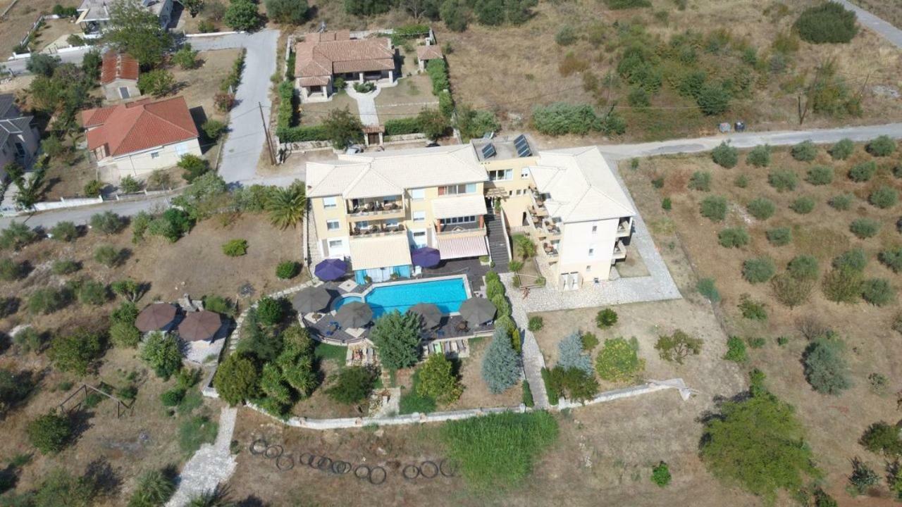 Mandrotopos Hotel Iliana מראה חיצוני תמונה